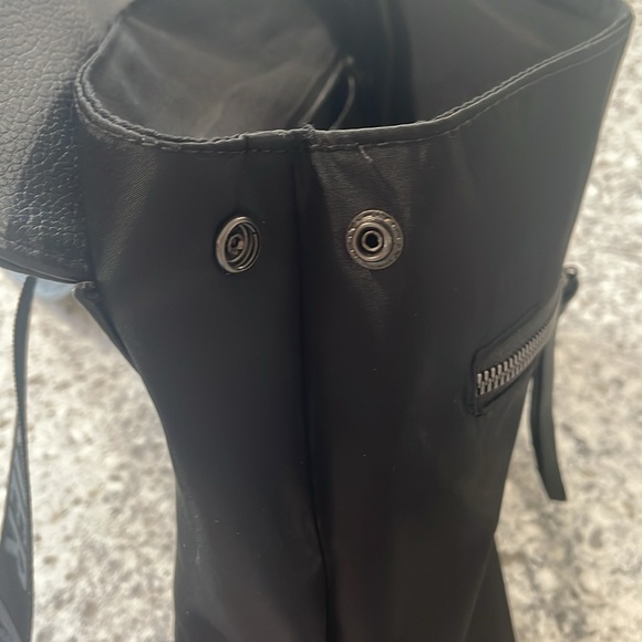 Botkier New York Black "Trigger" Backpack Purse - Picture 7 of 9